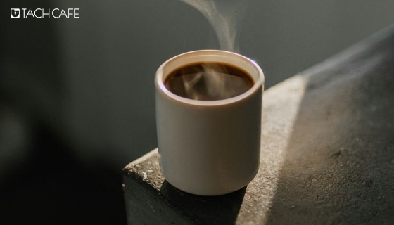 Một tách cà phê nóng tại Tách Cafe
